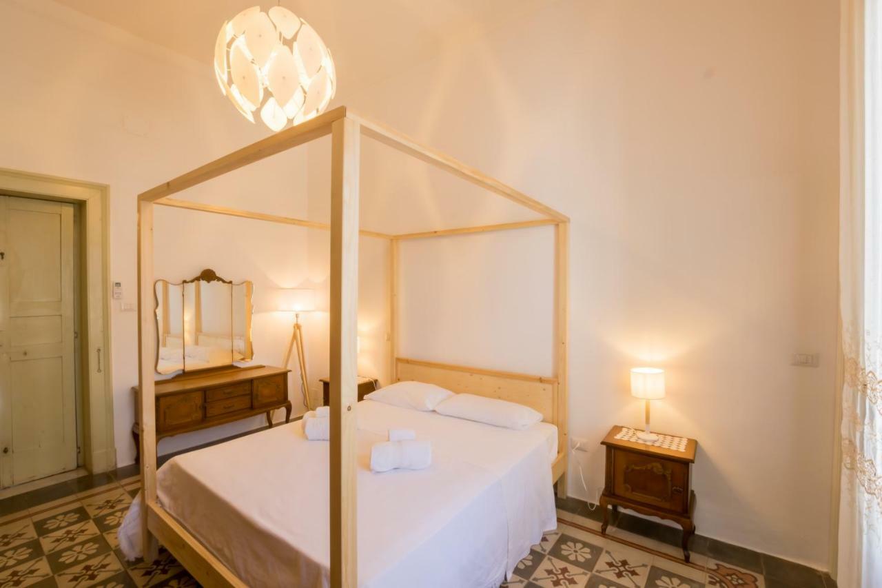 Bed and Breakfast Palazzo Ashian Аккуарика-дель-Капо Екстер'єр фото
