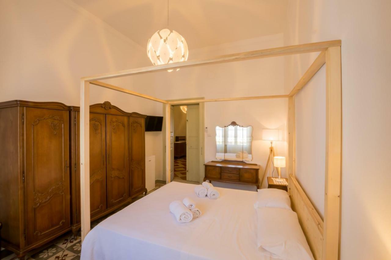 Bed and Breakfast Palazzo Ashian Аккуарика-дель-Капо Екстер'єр фото