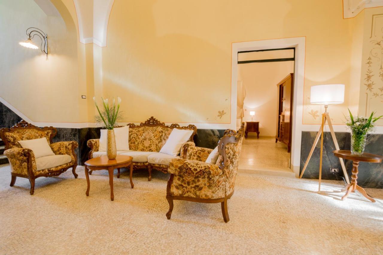 Bed and Breakfast Palazzo Ashian Аккуарика-дель-Капо Екстер'єр фото