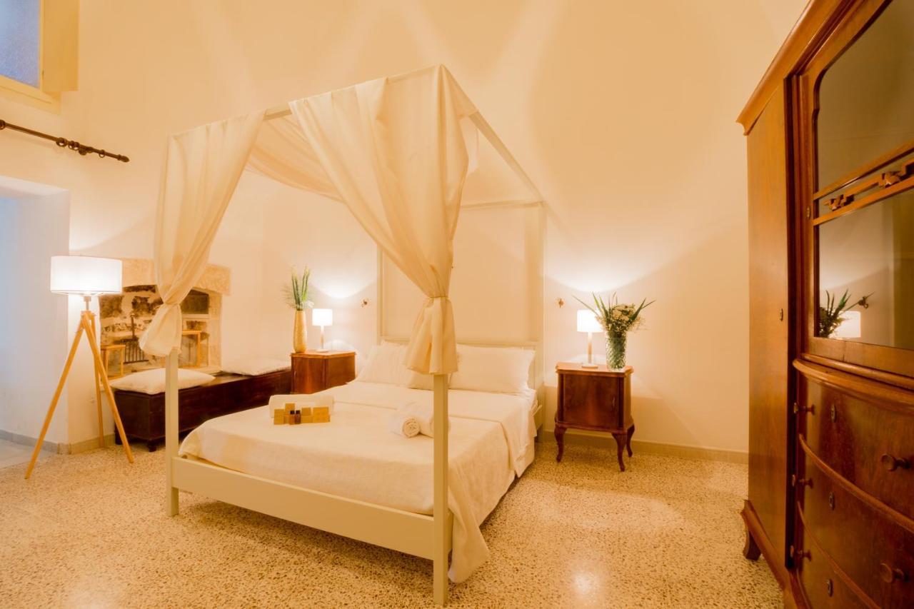 Bed and Breakfast Palazzo Ashian Аккуарика-дель-Капо Екстер'єр фото